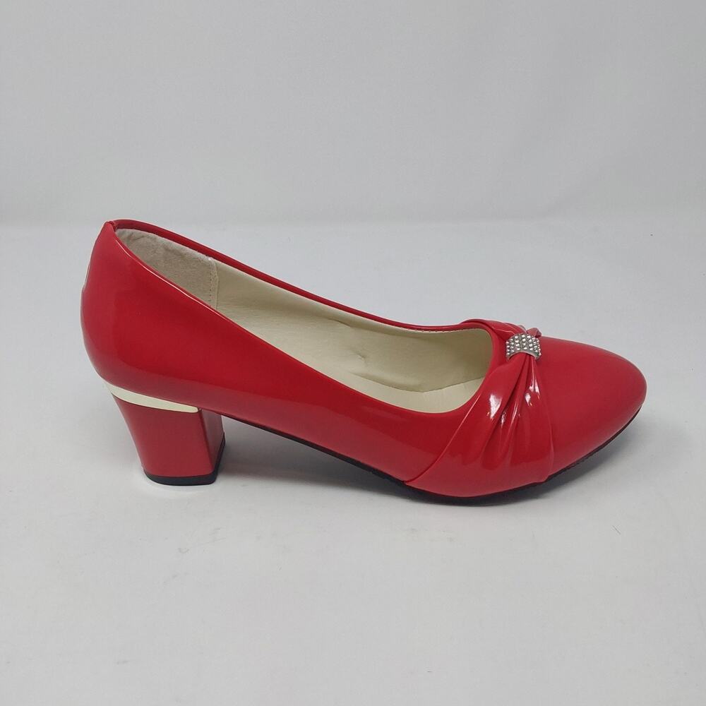 Women’s Red Patent Leather Low Heel Pumps Size 39 Rhinestone Accent - Picture 7 of 15